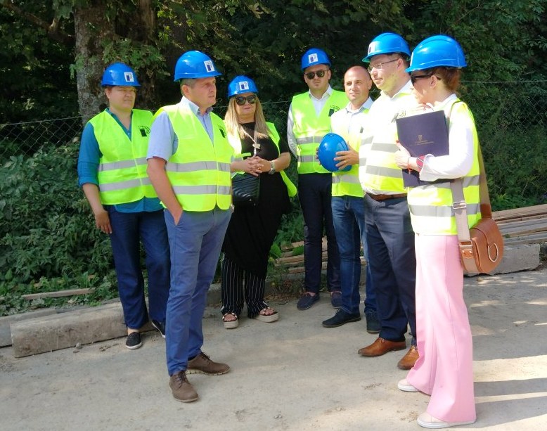 Napreduju radovi na izgradnji Posjetiteljskog centra za velike zvijeri u Staroj Sušici
